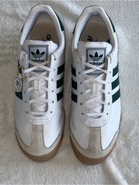 adidas Originals Samoa in Cloud White / Collegiate Green Classic Tennis Sneakers